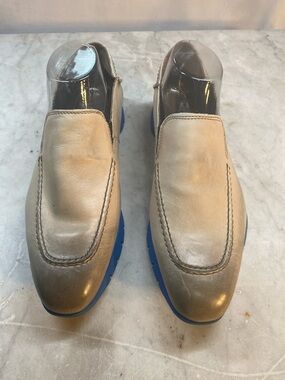 Hush Puppies stone/blue distressed Leather Slip-On Loafers with Blue Vibram Sole